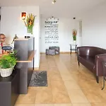 Jeziorki 3*