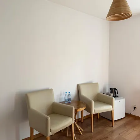 Jeziorki Bed & Breakfast 3*