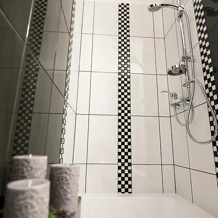 Jeziorki 3* Varsó