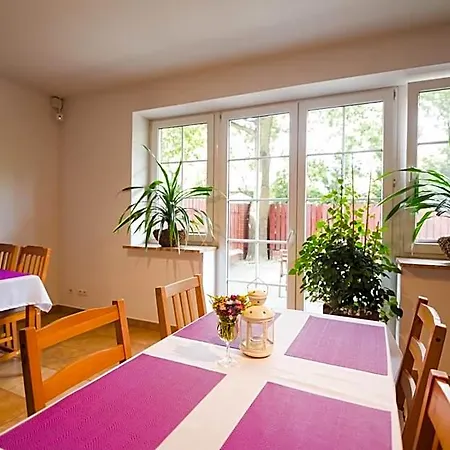 Bed & Breakfast Jeziorki 3*