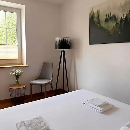 Jeziorki 3*