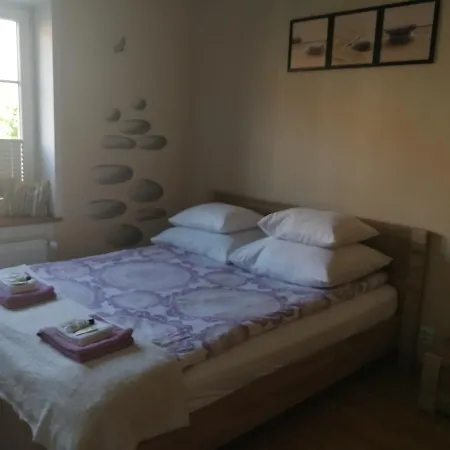 Jeziorki 3*